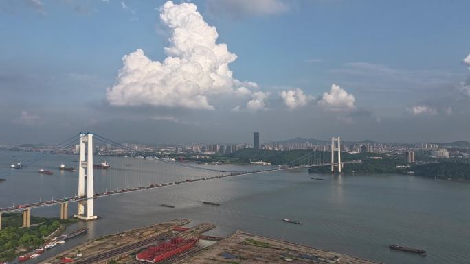 江阴长江大桥积雨云航拍延时摄影