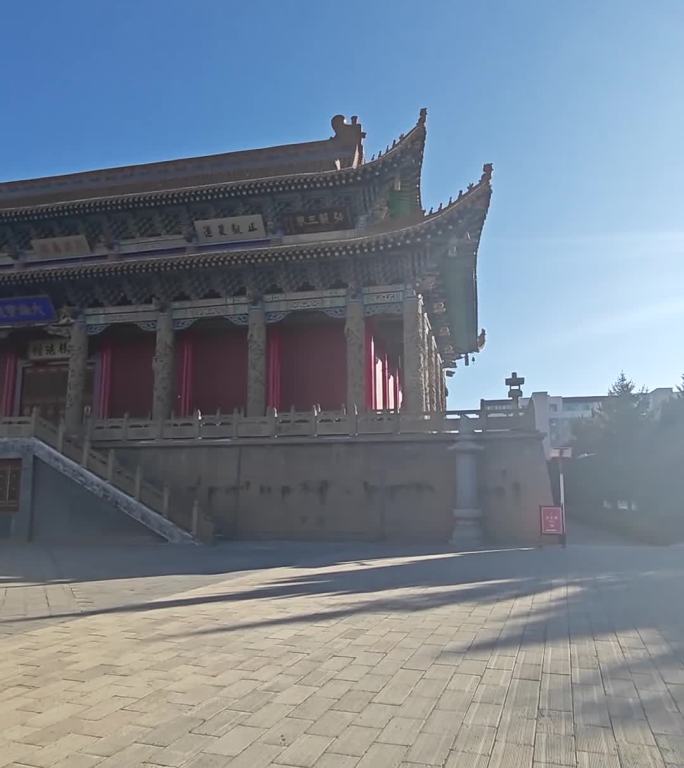 晴空万里 清净的寺庙  罗什寺