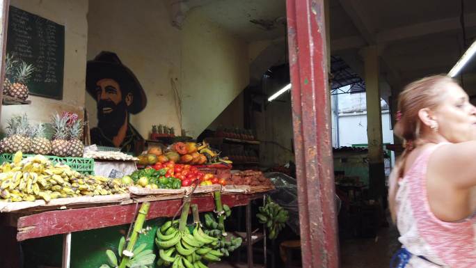 古巴哈瓦那菜场水果地拍