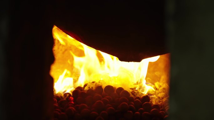 燃烧的壁炉：温暖的火焰舞蹈