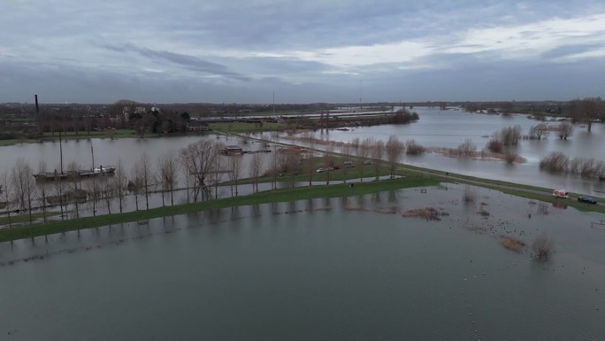 河滨复兴:荷兰LEK河泛滥平原的高水位