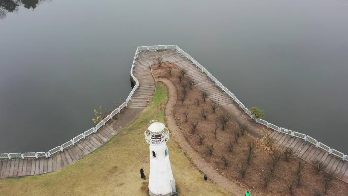航拍重庆北碚静观素心村的金子湖与灯塔