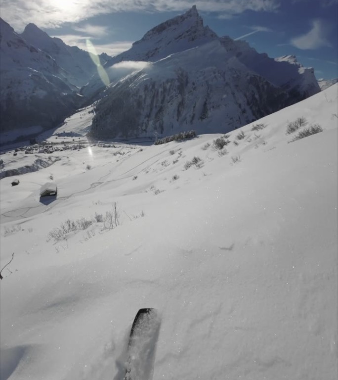 第一人称视角看滑雪板在落后国家的滑雪道