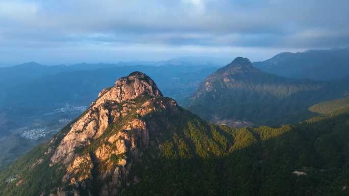 皖浙天路饭甑尖盘山路 皖南风光