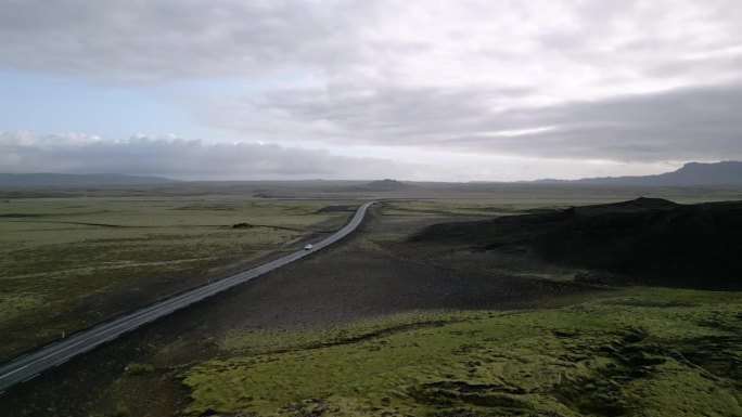 道路鸟瞰图荒野公路公路航拍