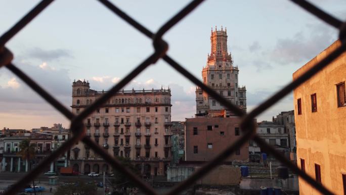 古巴哈瓦那城市建筑铁丝网地拍