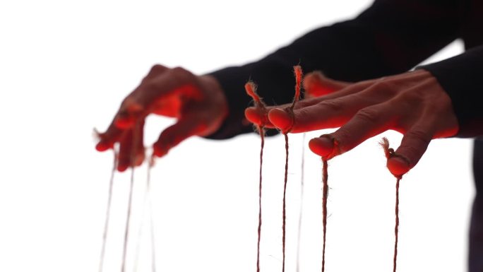 操纵手，手指上系着绳子。白色背景