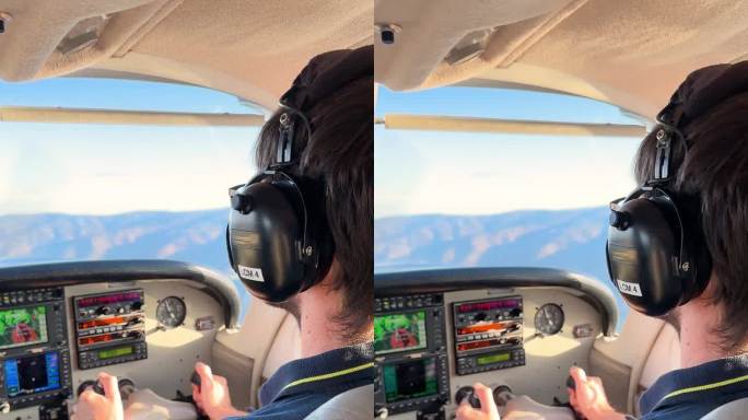 熟练地操纵单引擎飞机的飞行员