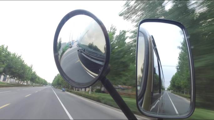 04汽车后视镜 大巴车后视镜 公路 玻璃