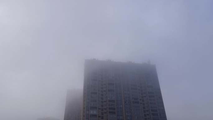 雾霾中的城市城市污染雾霾城市环境恶劣污染