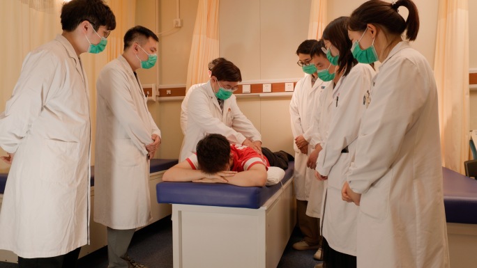 中医 推拿学习 医学院 规培 专家带教