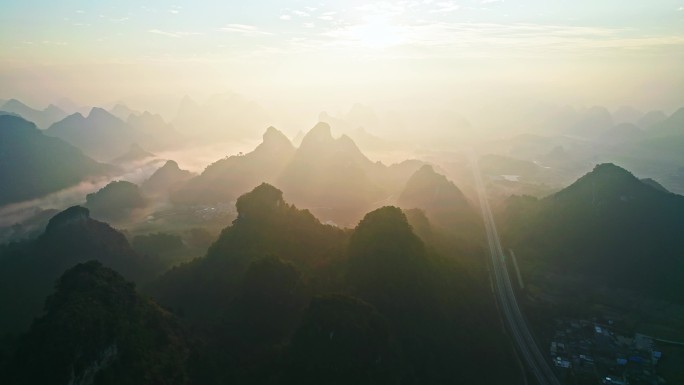 航拍广西十万大山