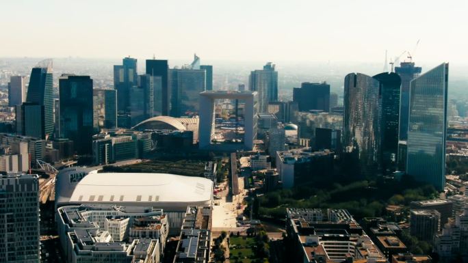 巴黎市中心摩天大楼和办公大楼的鸟瞰图