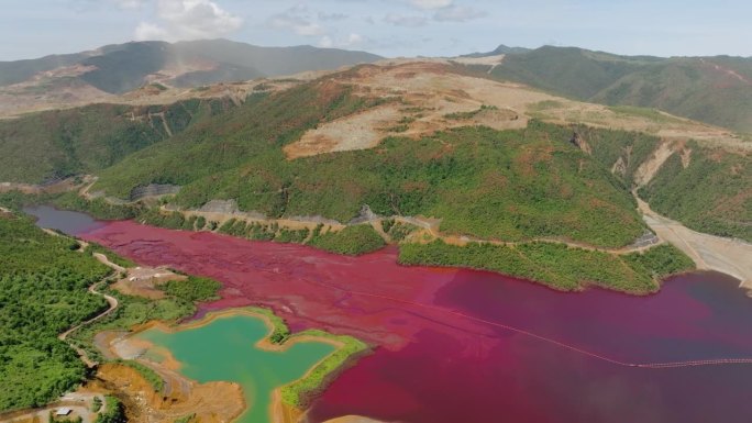 菲律宾的镍矿。前视图。