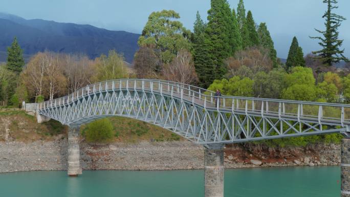 新西兰特卡波湖铁桥