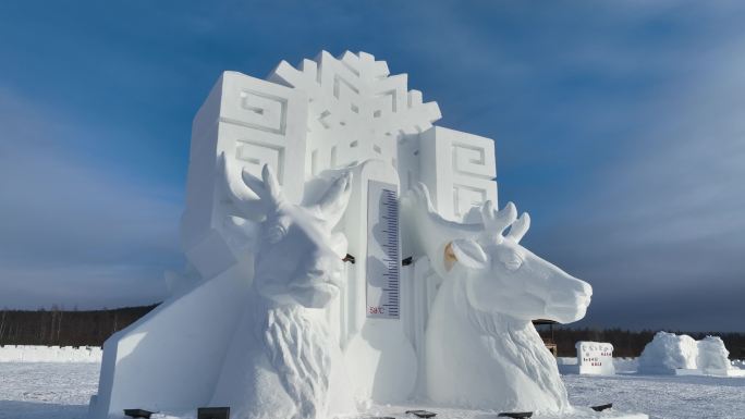 内蒙古驯鹿元素精美雪雕