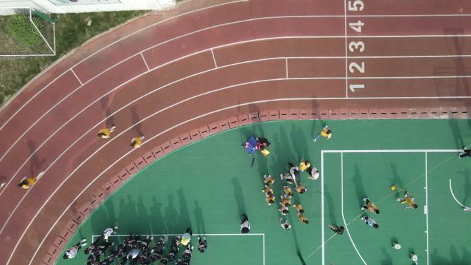 小学举办运动会小学生跑步百米赛跑