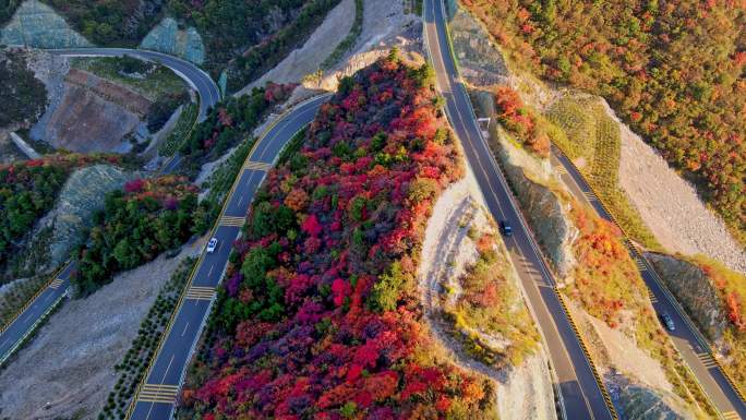 山西太行一号旅游公路盘山公路秋色阳泉平定