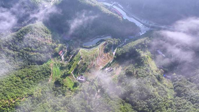 卢氏汤河温泉汤池山云海航拍1