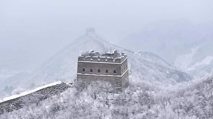 航拍北京怀柔响水湖长城雪景