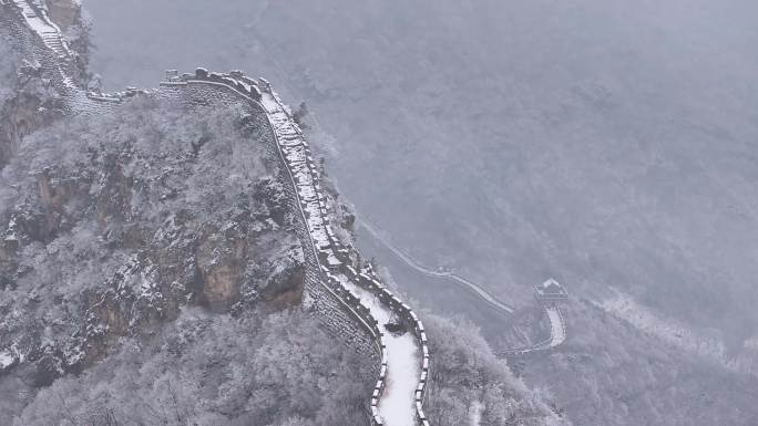 航拍北京怀柔响水湖长城雪景