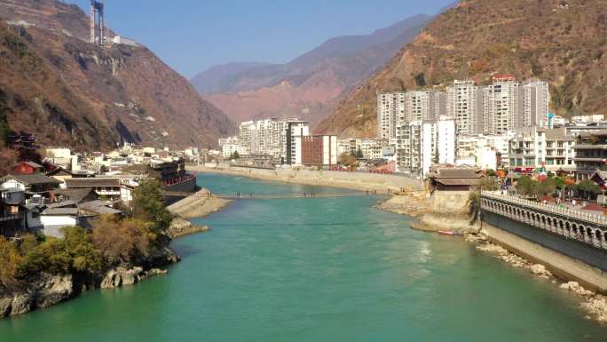 泸定桥，县城，大渡河航拍川西风景