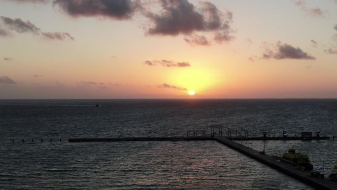 墨西哥坎昆墨西哥湾大海夕阳航拍