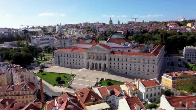 圣本托宫——圣本笃宫的正立面，葡萄牙里斯本。——空中