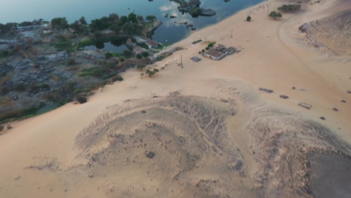 罕见的电影航拍揭示沙丘进入尼罗河，阿斯旺，埃及