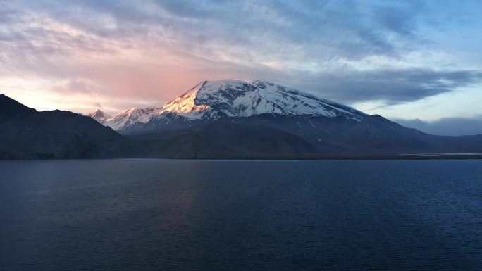 慕士塔格峰