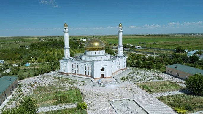 哈萨克斯坦阿利斯坦巴布陵墓全景——空中轨道
