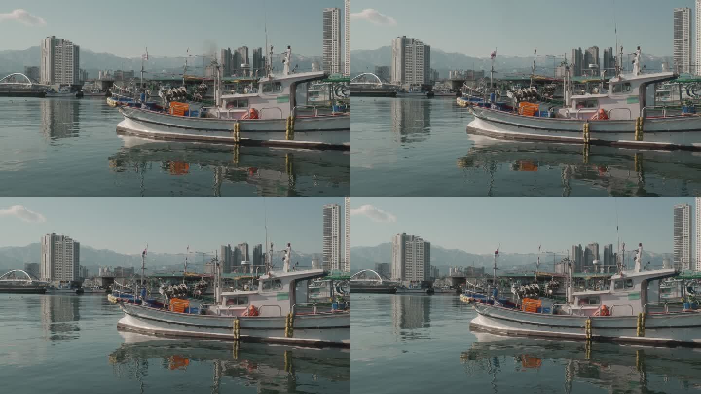 正在启动的渔船(烟雾)，韩国