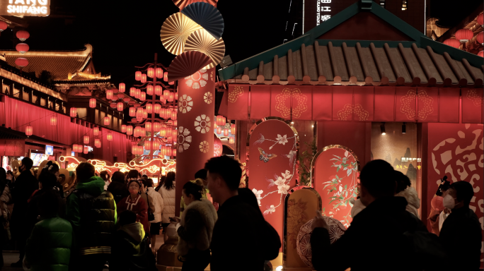 新年热闹的夜晚街景