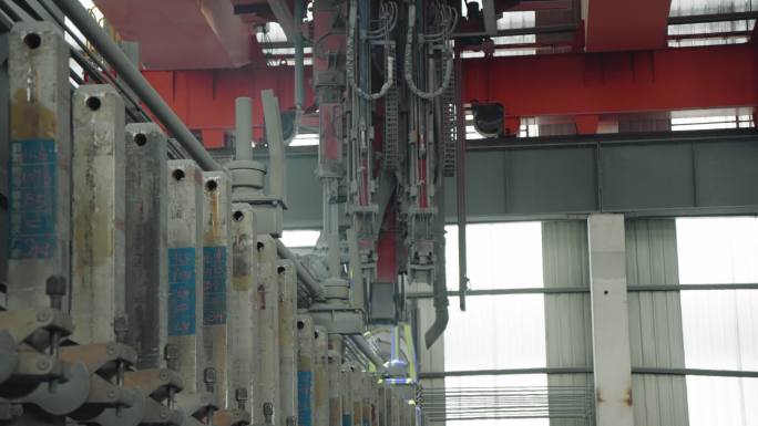大型铝厂电解车间 机械化 智能化设备