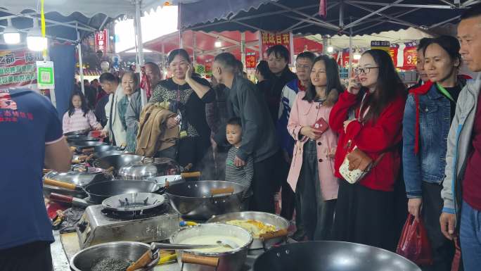 夜晚集市夜生活美食广场网红夜市