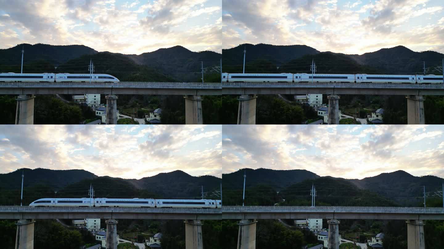 高铁驶过桥梁