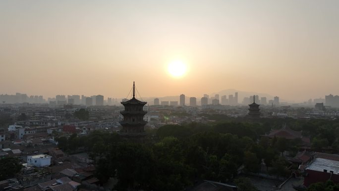 泉州开元寺东西塔航拍鲤城区居民区建筑风光