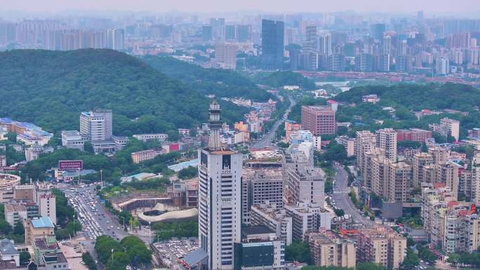 湖南长沙湘江江景高楼大厦车流交通航拍摩天