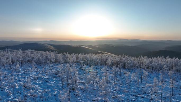 冬季大兴安岭林海雪景夕阳