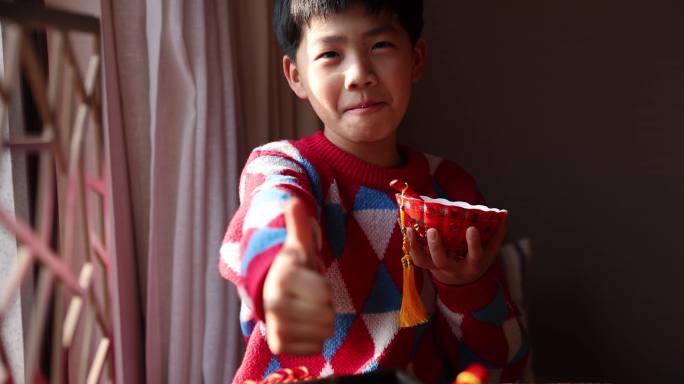中国家庭小孩过年包饺子（合集）