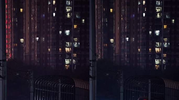 夜晚地铁从隧道驶出 竖屏