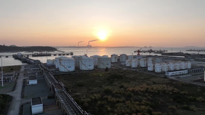 Energy storage at the seaside