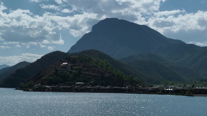 航拍泸沽湖和格姆女神山