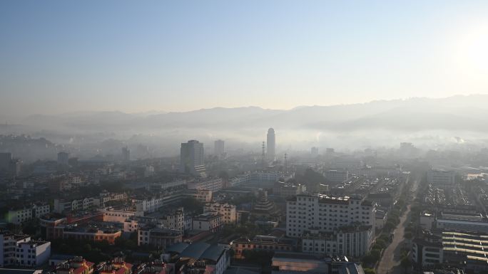 中缅边境上的瑞丽市姐告口岸延时风景