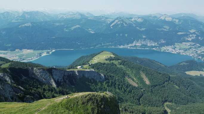 奥地利圣沃夫冈阿尔卑斯山景色
