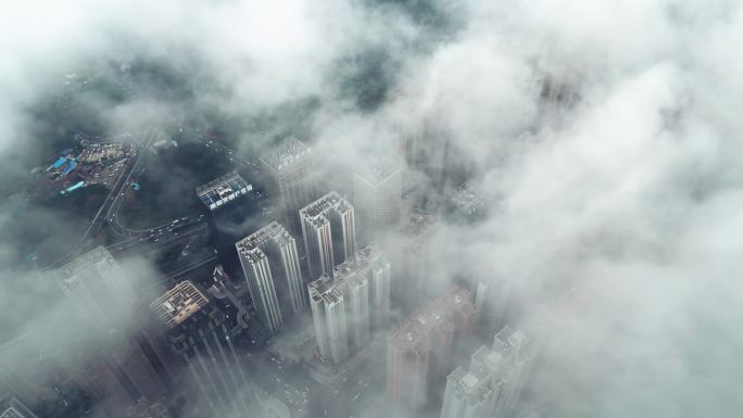 云雾缭绕下的城市 迷雾都市 城市云海
