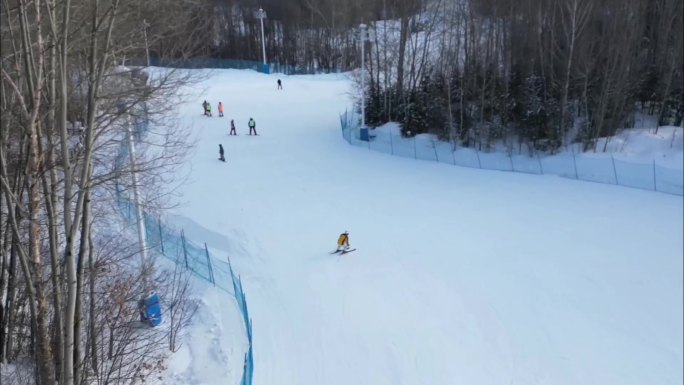 长白山滑雪场原生素材滑雪
