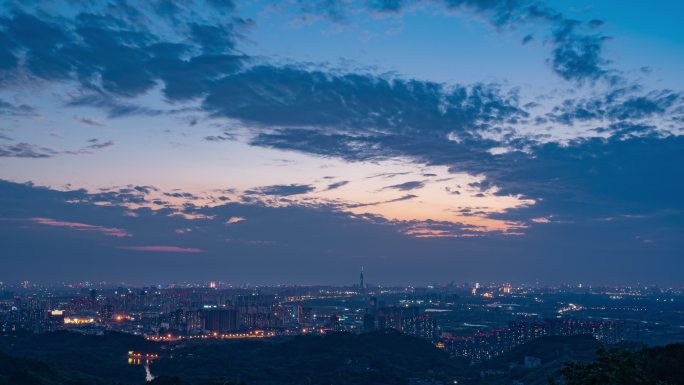 成都大景延时龙泉驿观景台幺妹峰