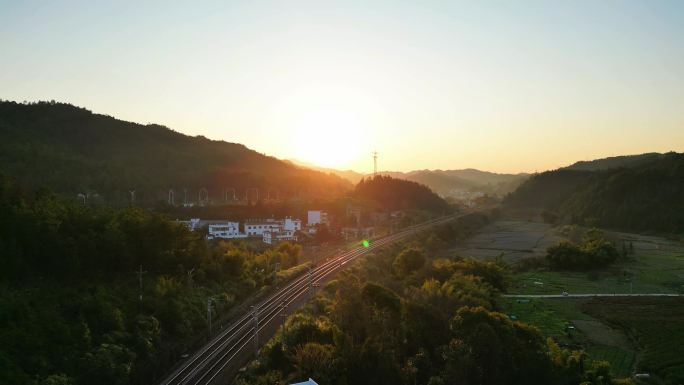 夕阳铁路村庄空镜