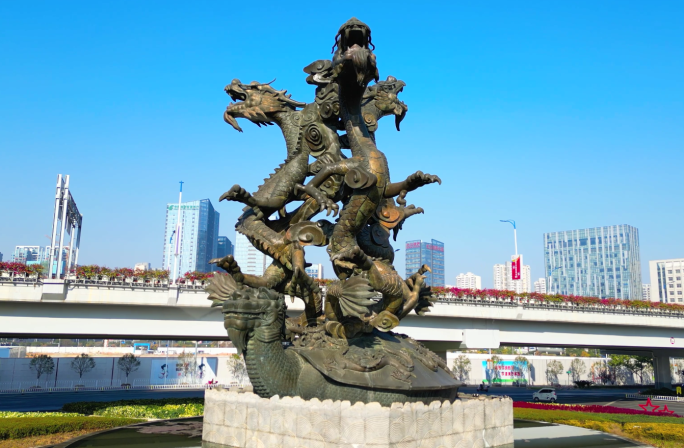 赣州城市标志性雕塑十龙聚龟